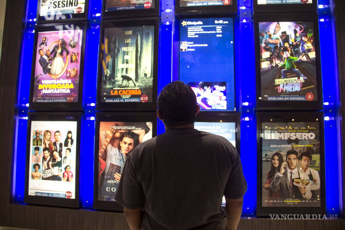 Reciben cines en Saltillo a 200 espectadores tras reapertura por coronavirus