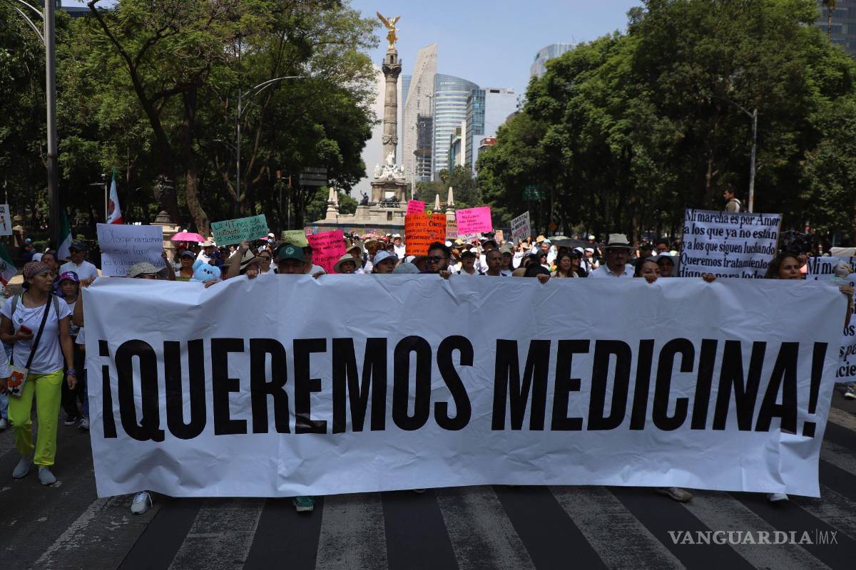 Marchan pacientes con cáncer por desabasto de medicamentos