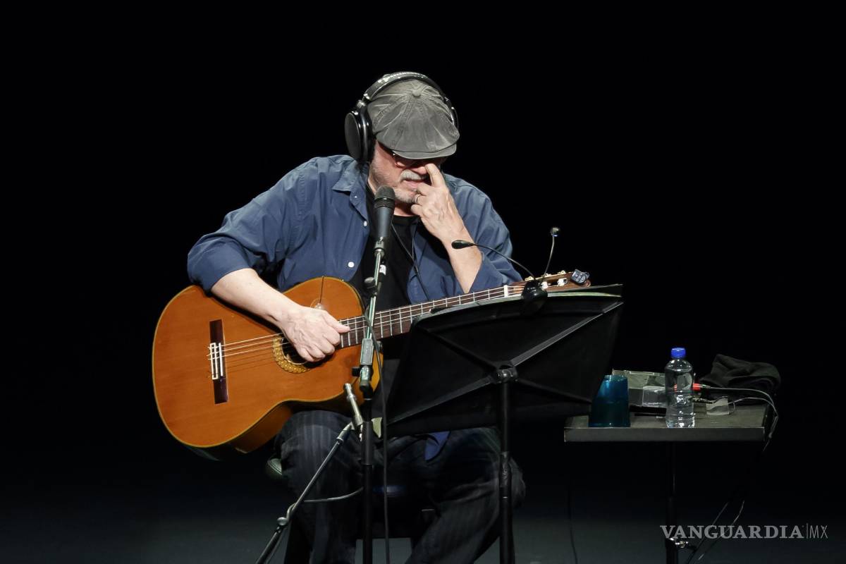 $!El cantautor cubano Silvio Rodríguez, exponente de la llamada Nueva Trova Cubana, se presenta lunes como parte de su gira La espera terminó.