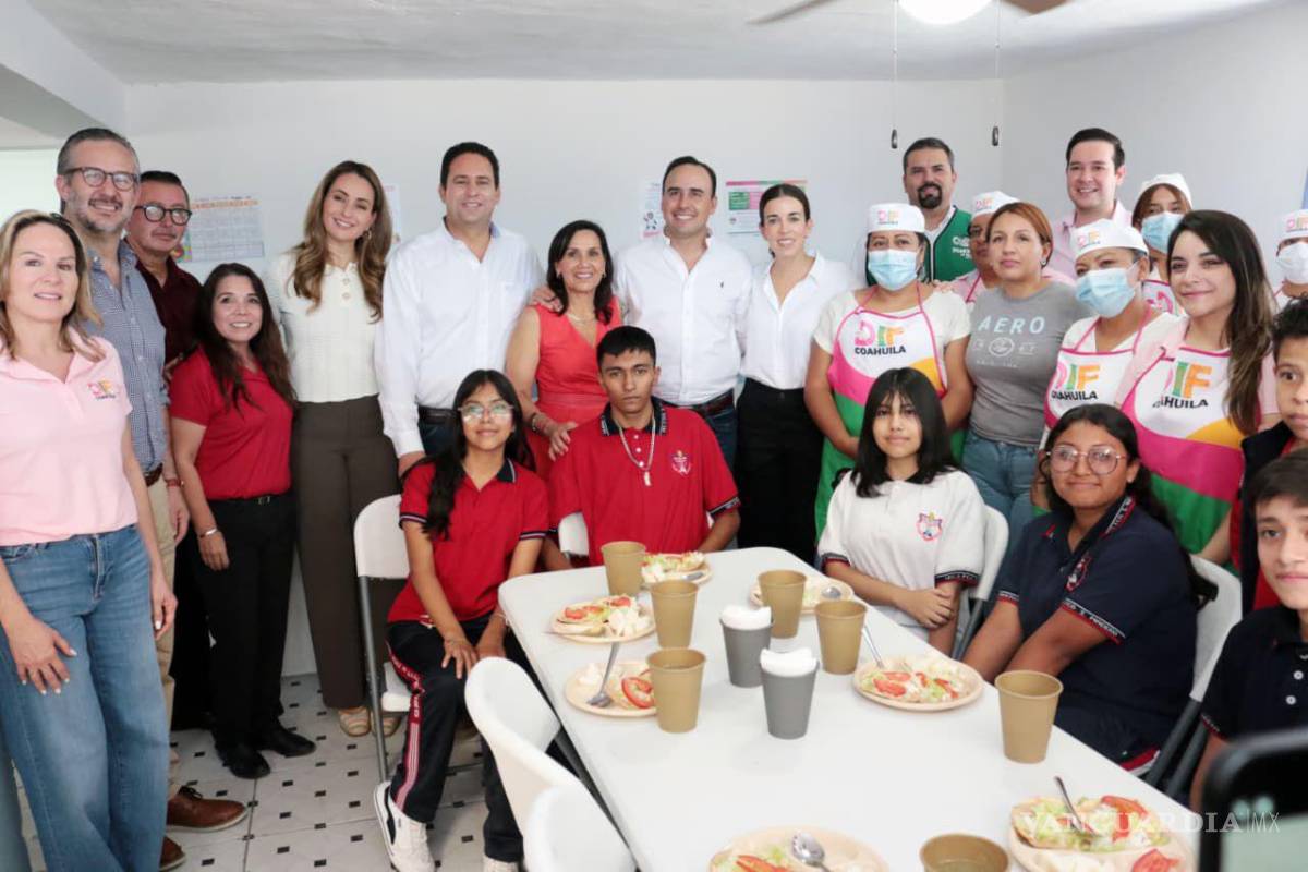 $!La entrega de desayunos en escuelas fue parte de la estrategia implementada por el DIF estatal.