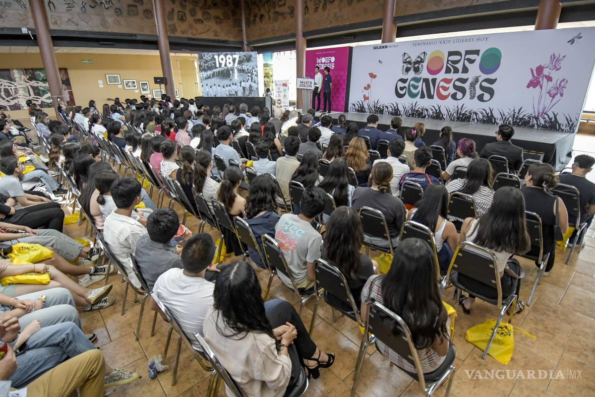 $!Estudiantes de secundaria del sureste de Coahuila asisten al seminario “Morfogénesis” para desarrollar habilidades de liderazgo y trabajo en equipo.