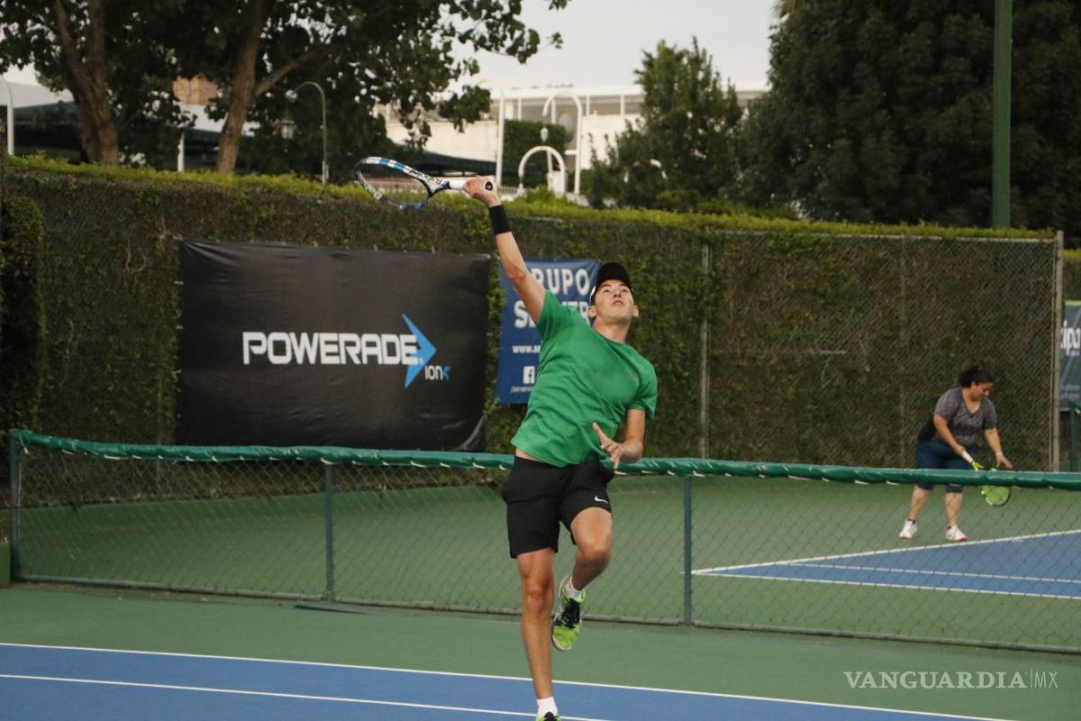 Saltillense Christian Martínez saca la casta y vence al veracruzano Adrián Fernández en el Open Saltillo