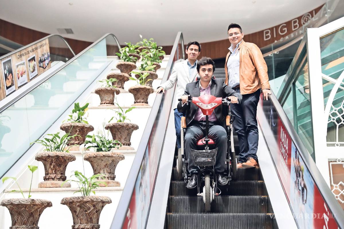 Estudiantes del IPN crean una silla de ruedas solar