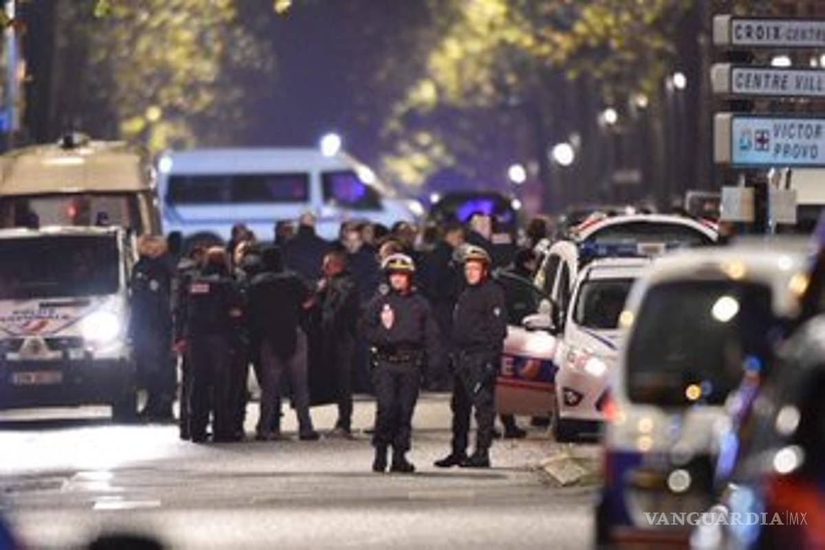 Despliegan cuerpo de élite para afrontar toma de rehenes en Francia