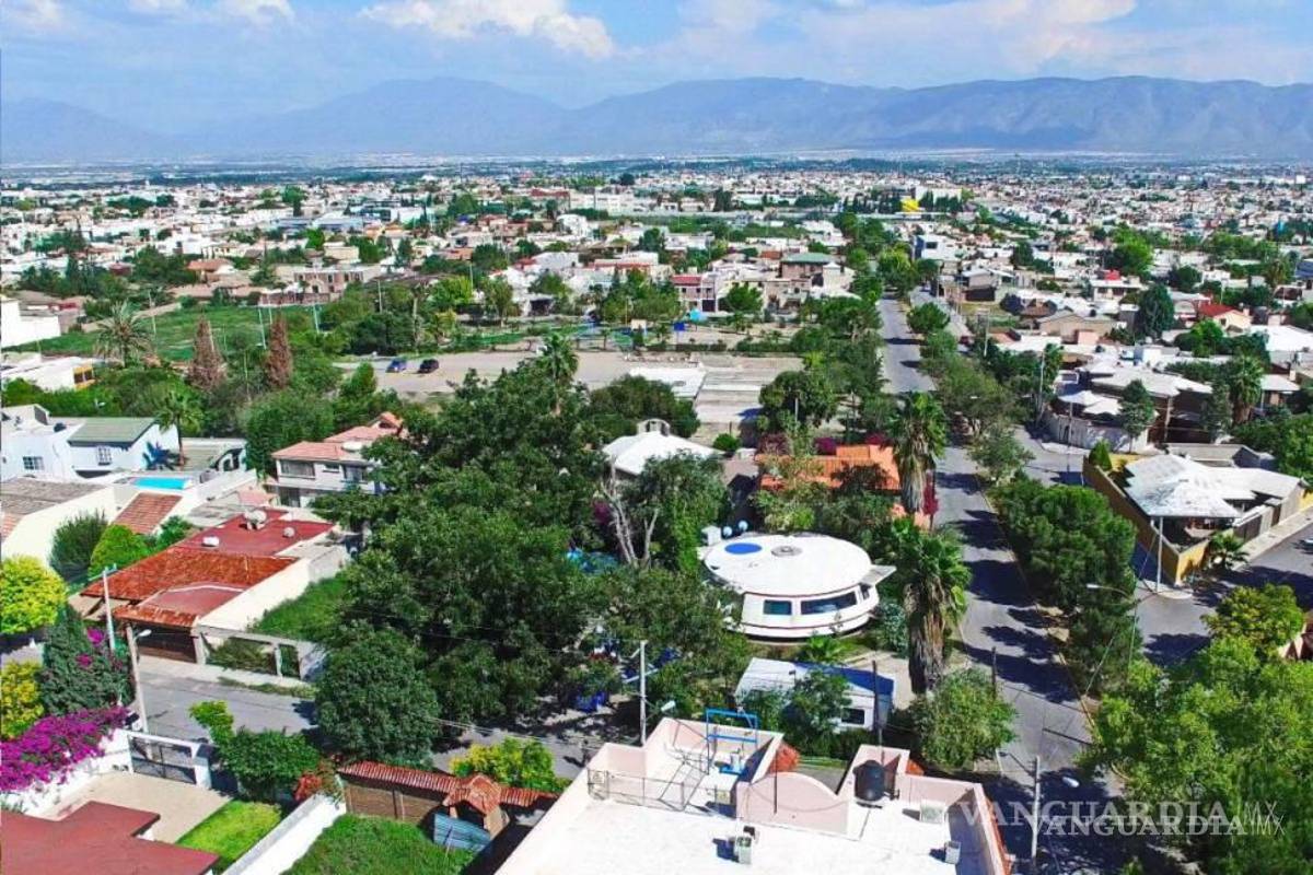 $!Casa con forma de platillo volador en Saltillo, construcción es obra del arquitecto Jaime Fuentes Flores.