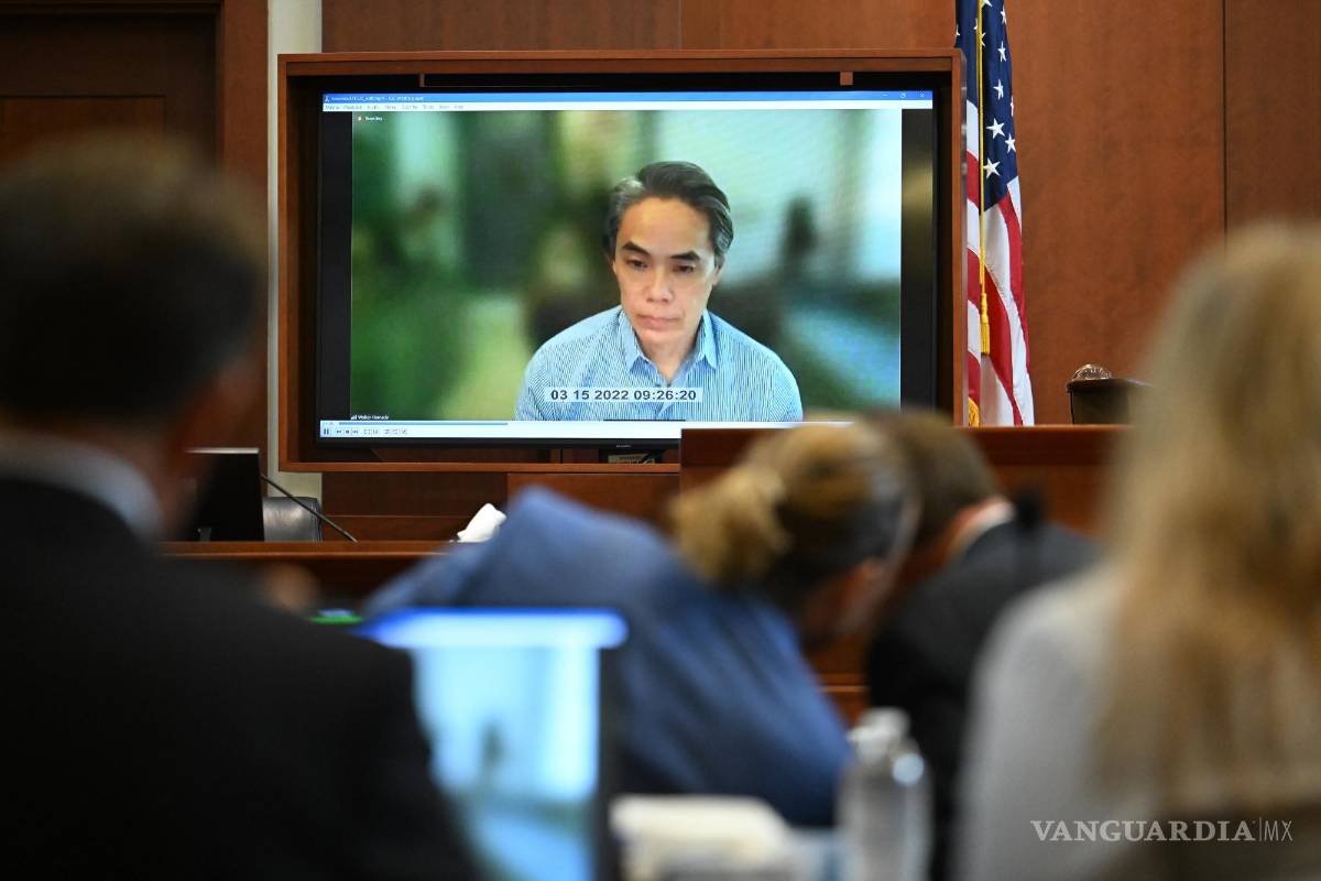 $!El Presidente de DC, en Warner Bros. Pictures, Walter Hamada, en su testimonio pregrabado durante el juicio en la corte de Fairfax .