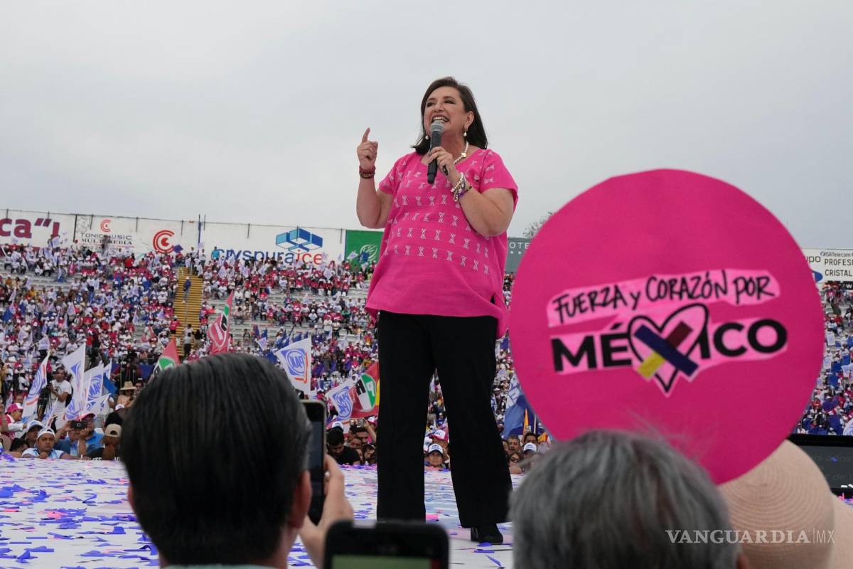 $!La candidata opositora presidencial Xóchitl Gálvez habla ante sus simpatizantes en acto de apertura de su campaña en Irapuato, México, el 1 de marzo de 2024.