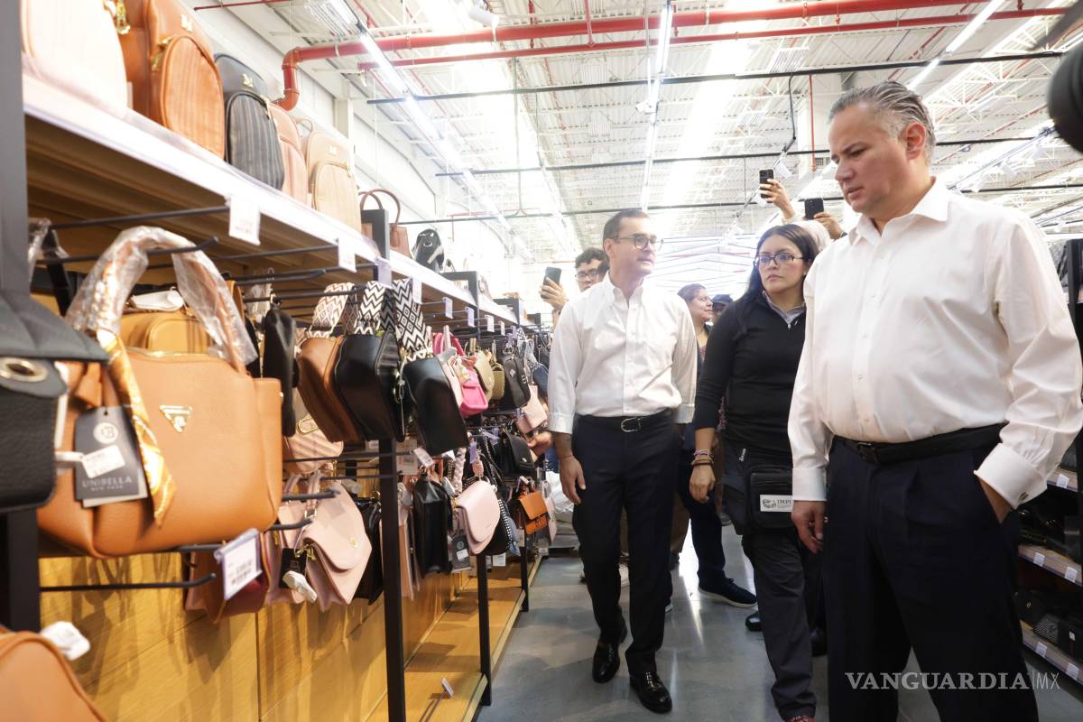 $!En Saltillo y Torreón, las acciones fueron encabezadas por Santiago Nieto, director del IMPI, y contaron con participación de autoridades locales como el secretario de Economía, Luis Olivares Martínez.