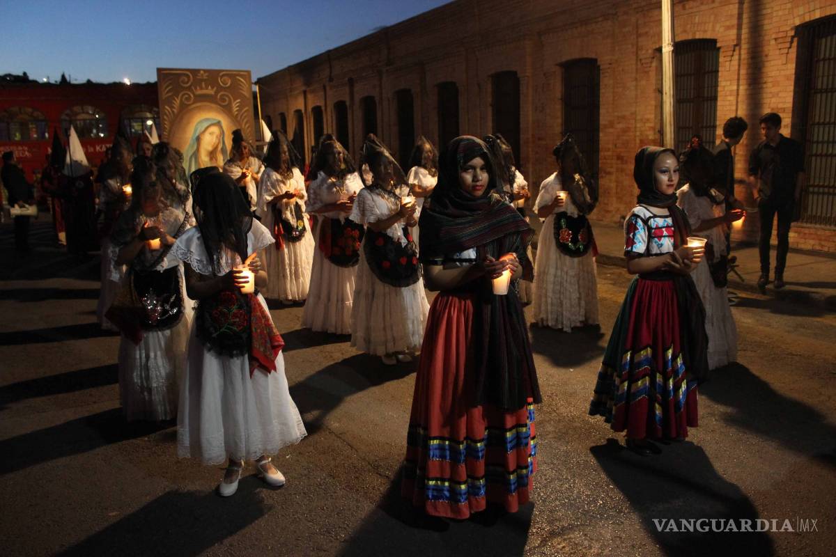 $!La procesión del silencio se apodera de Viesca