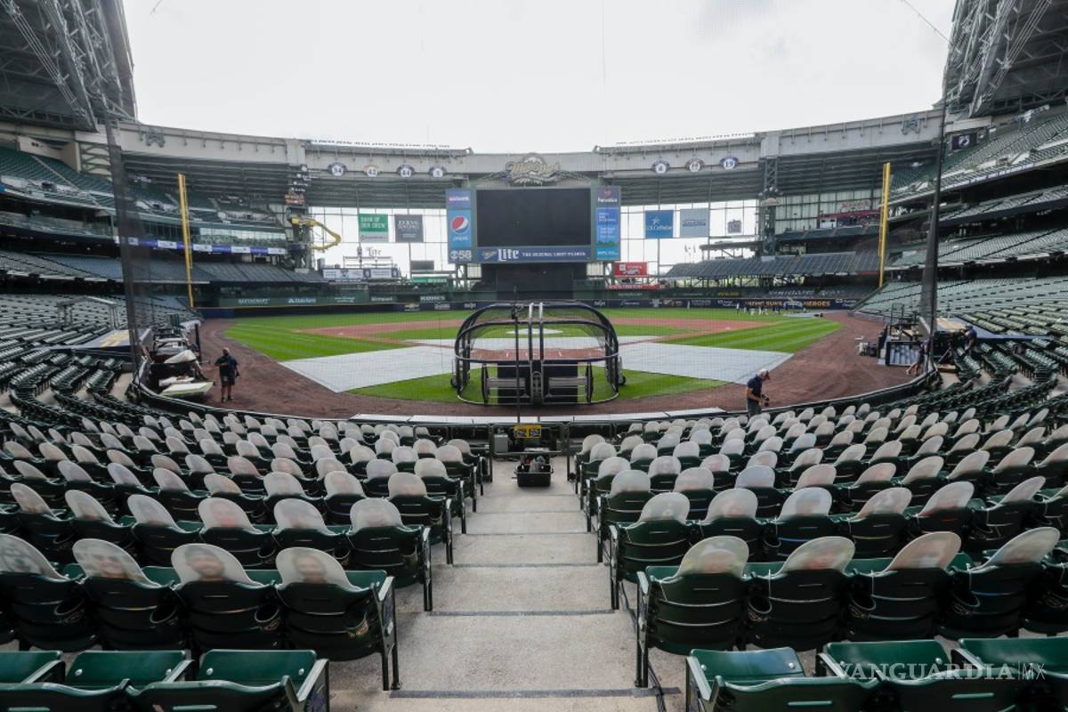 Por casos de COVID-19 cancelan el partido entre Cardenales de San Luis y Cerveceros de Milwaukee