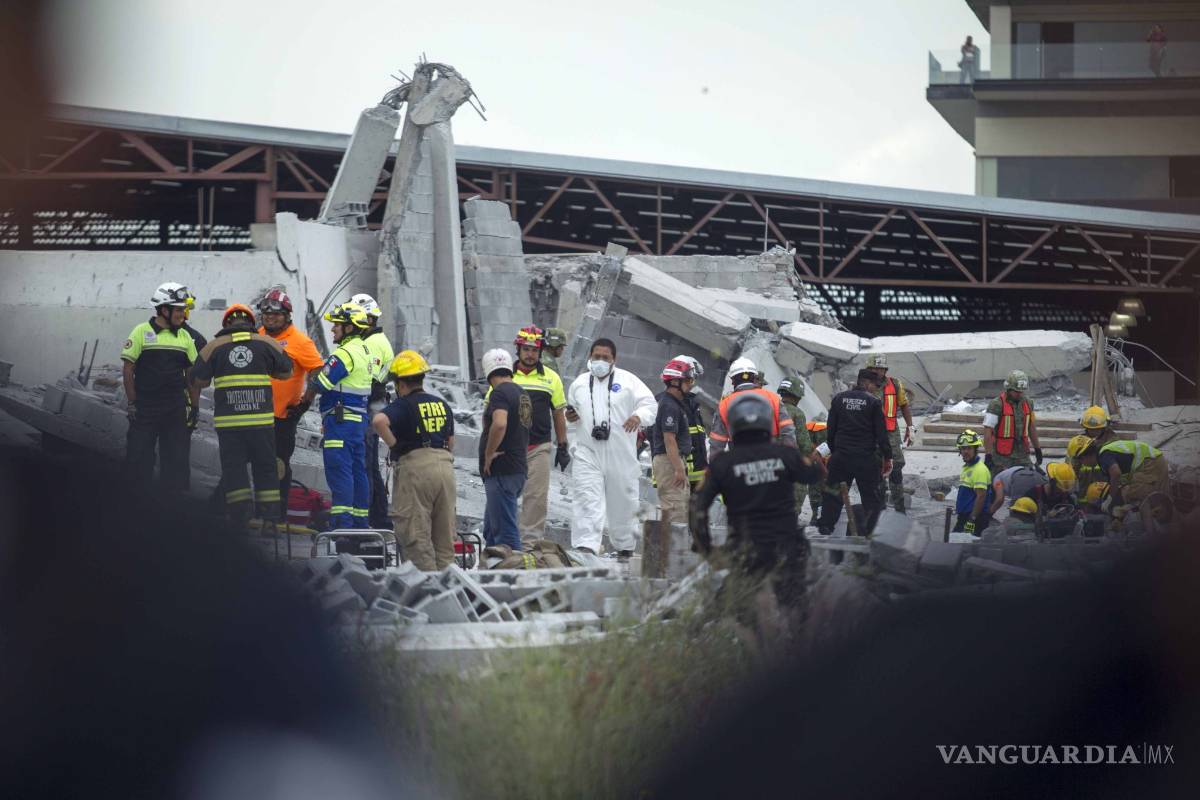 $!Rescatistas siguen sin poder localizar a un trabajador por derrumbe en Monterrey