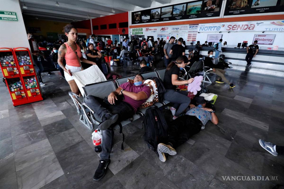 Solo 100 migrantes se vacunan contra COVID-19 en módulo de la Central de Autobuses de Saltillo