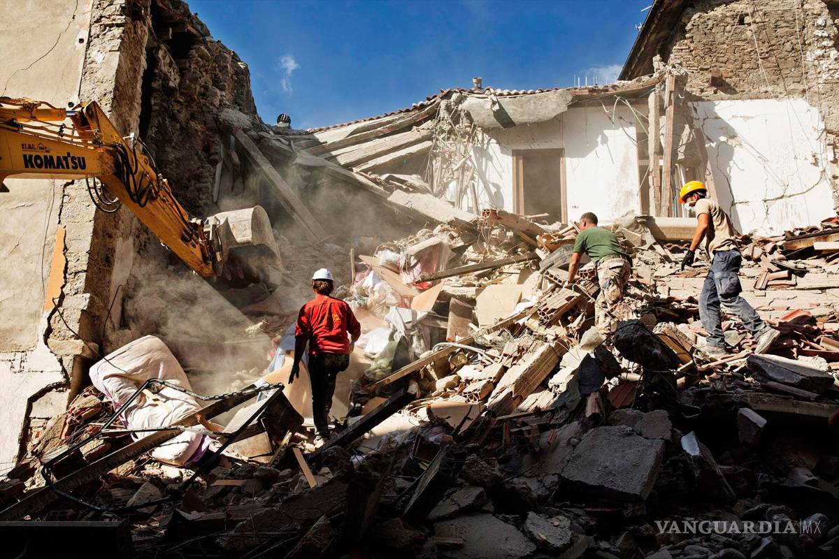 Aumenta a 267 la cifra de muertos por sismo en Italia