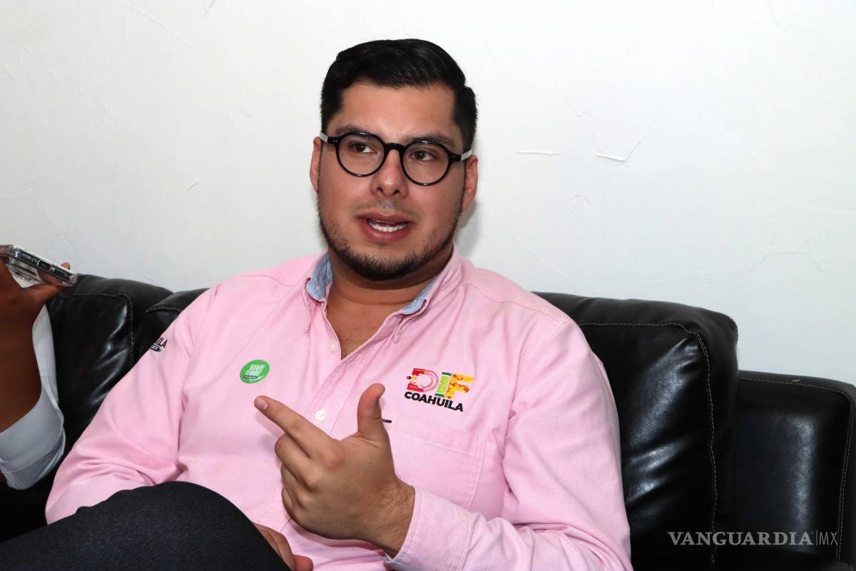 $!Ortiz destacó la importancia de que padres, docentes y adultos cercanos no minimicen las señales de alerta en adolescentes, subrayando que toda expresión relacionada con la muerte debe atenderse.