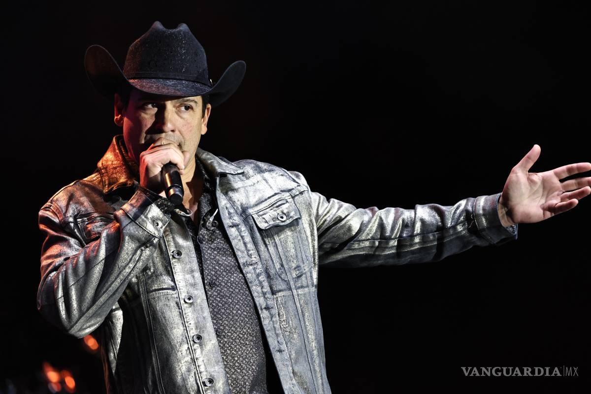 $!La noche fue una auténtica fiesta para los asistentes al concierto.