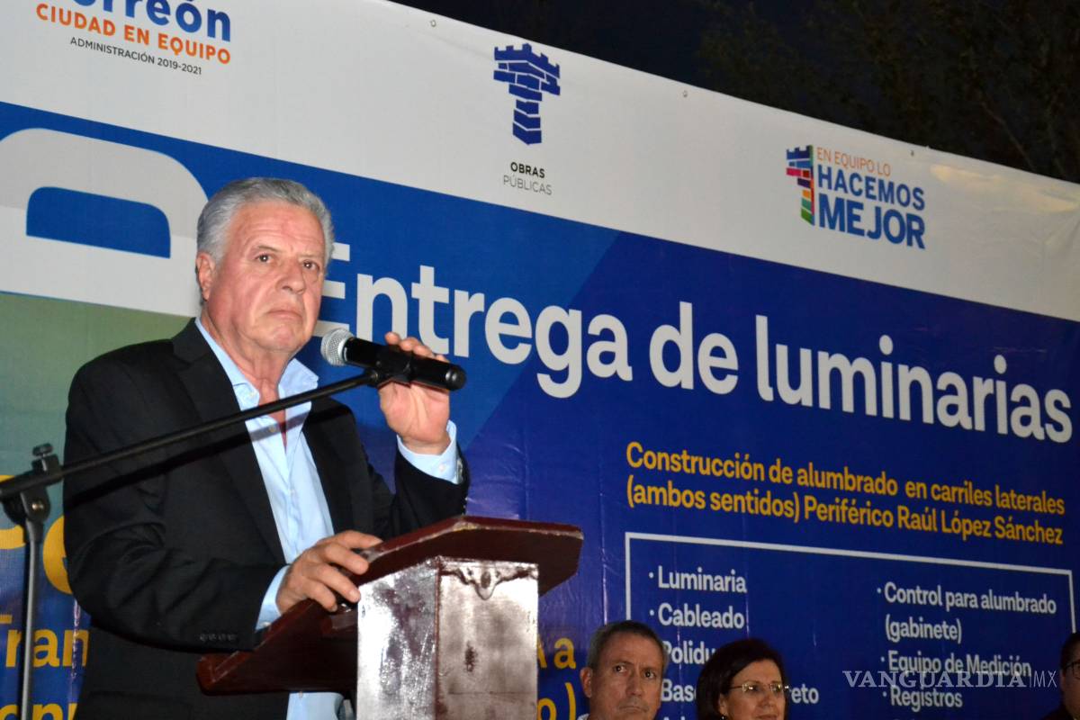 Ayuntamiento de Torreón refuerza iluminación del Periférico RLS