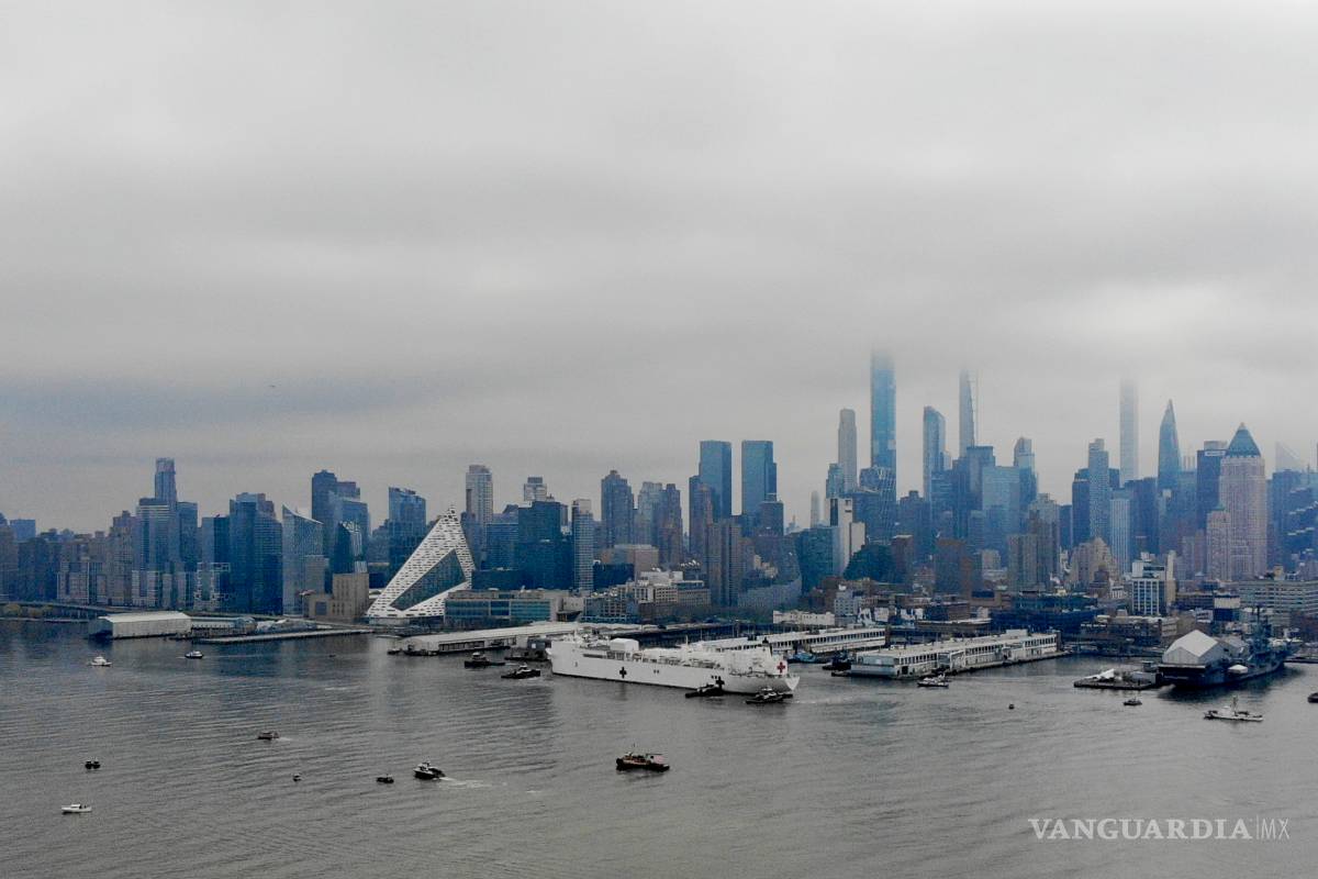 $!Coronavirus: Llega un buque hospital a Nueva York para reforzar la lucha contra el COVID-19