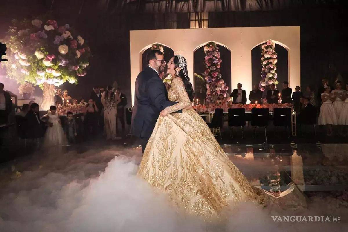 ‘Un golpe para AMLO’, critica Loret de Mola lujosa fiesta de la hijastra de José Ramón