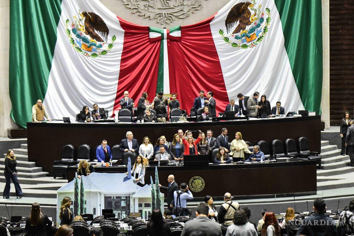 Aprueban extinción de organismos autónomos; confirma creación de órgano que fusione IFT y Cofece