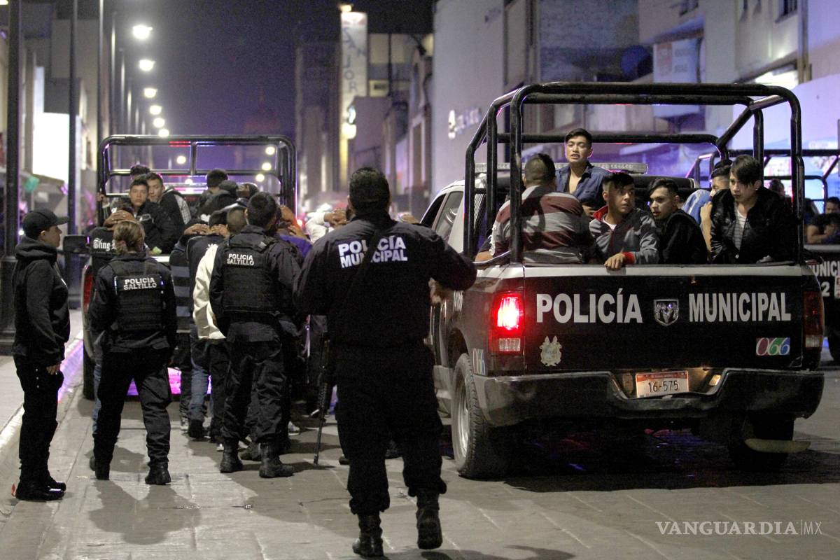 Tres oficiales de Saltillo son investigados por presunto abuso en detención