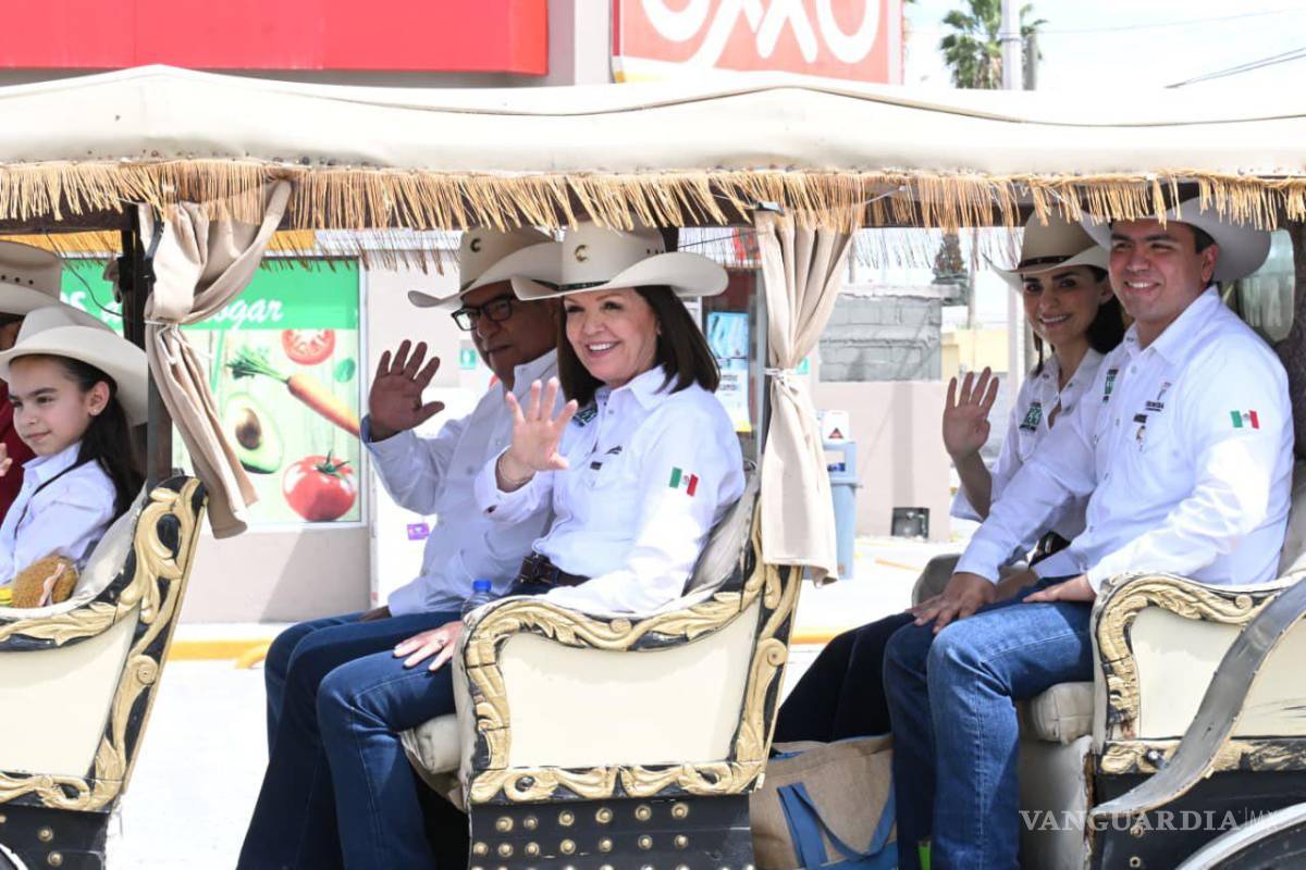 $!La alcaldesa Sara Irma Pérez Cantú encabezó las actividades conmemorativas.