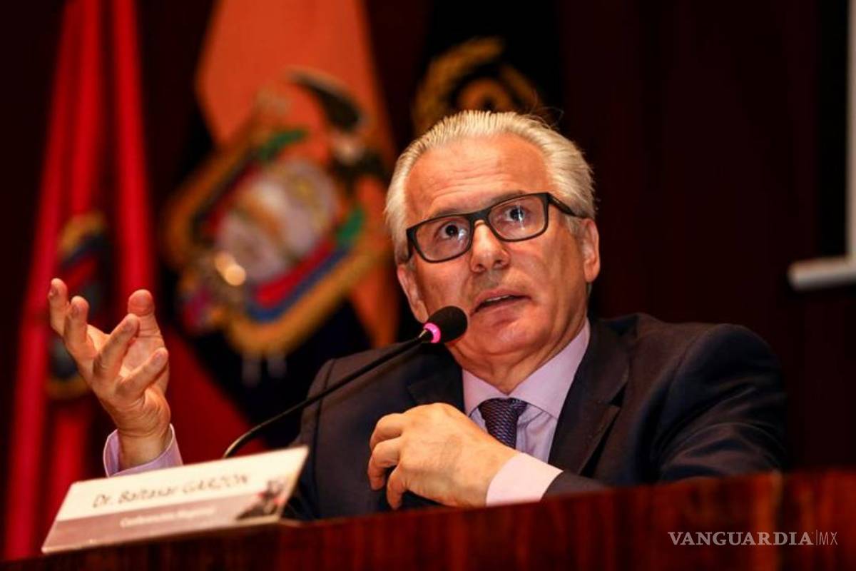 Assange está peor que en una cárcel: Baltasar Garzón