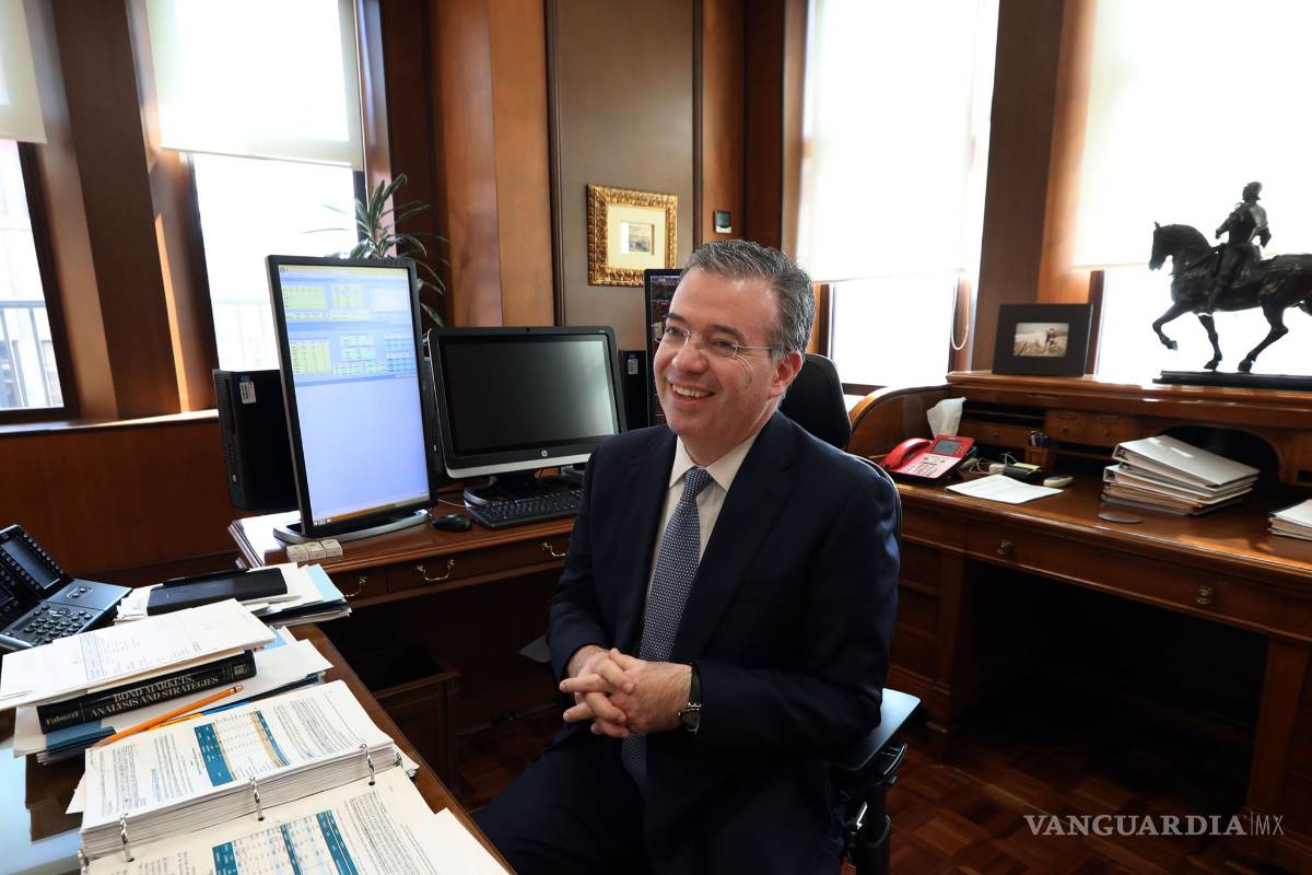 'Banxico, al margen de los ciclos políticos': Alejandro Díaz de León