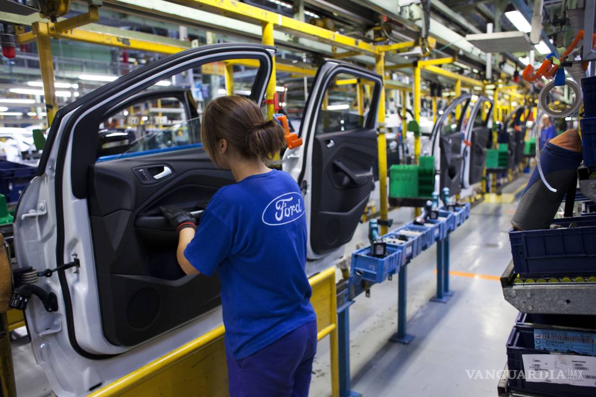 Niega Ford fusión de operaciones México-España