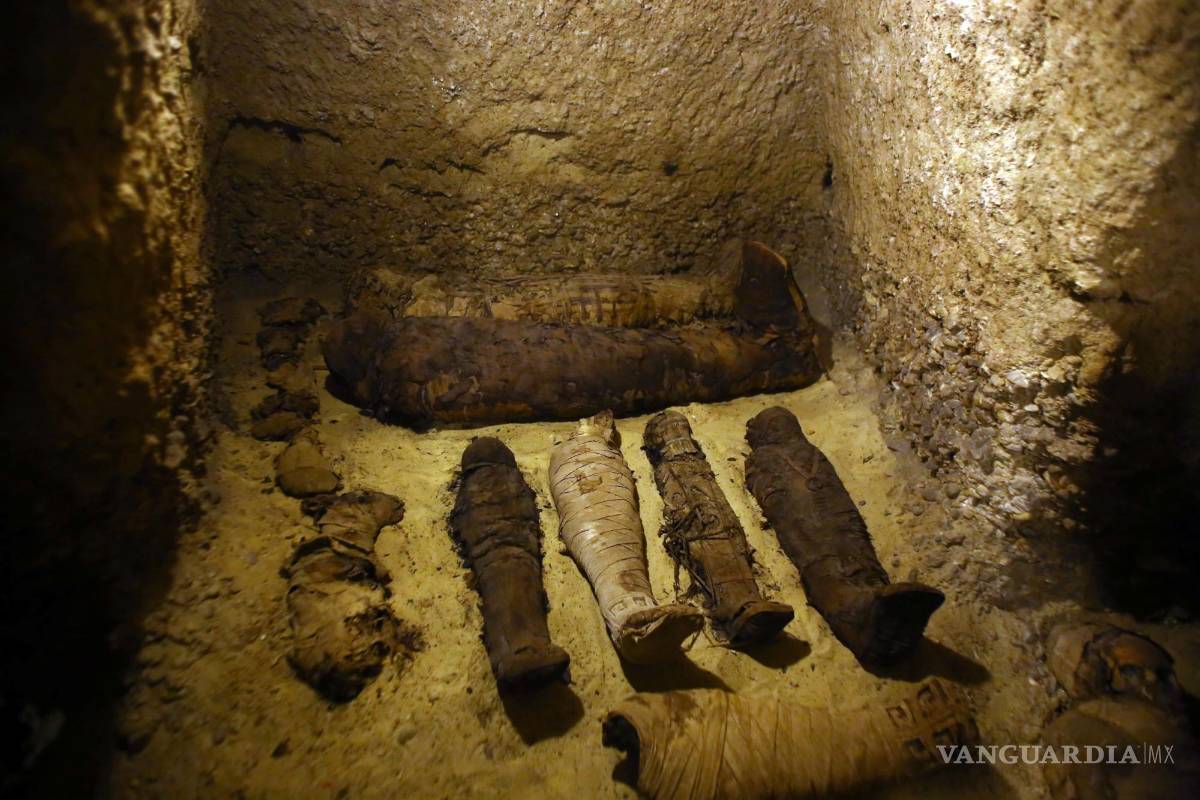 $!Minya (Egipto) momias de una tumba egipcia del períodos tolemaico del sitio arqueológico de Tuna el Gebel en Minya. EFE/EPA/STR
