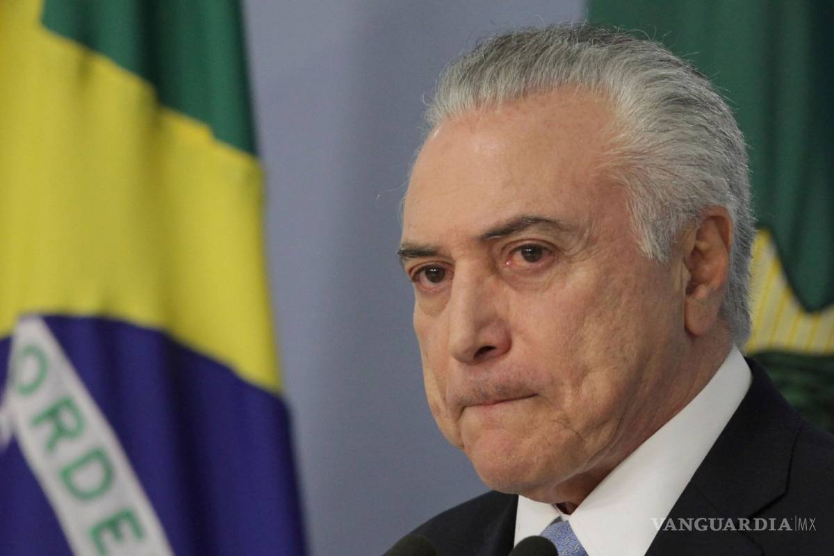 Congreso de Brasil salva a Michel Temer de ir juicio por corrupción