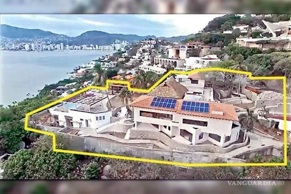 La extravagante mansión de Juan Collado, valuada en 6.4 millones de dólares; vecinos aseguran que el verdadero dueño es Romero Deschamps