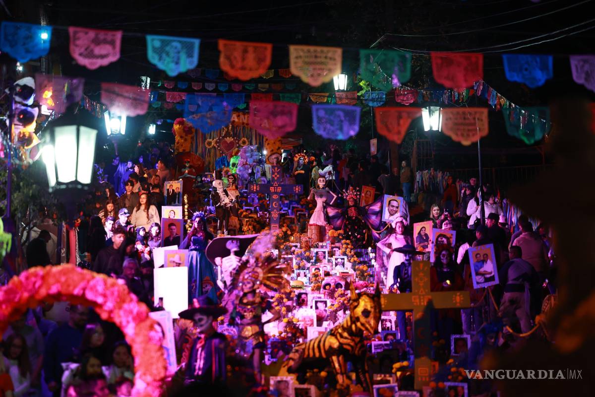 Alcalde de Saltillo destaca éxito del Festival Ánimas del Desierto 2025