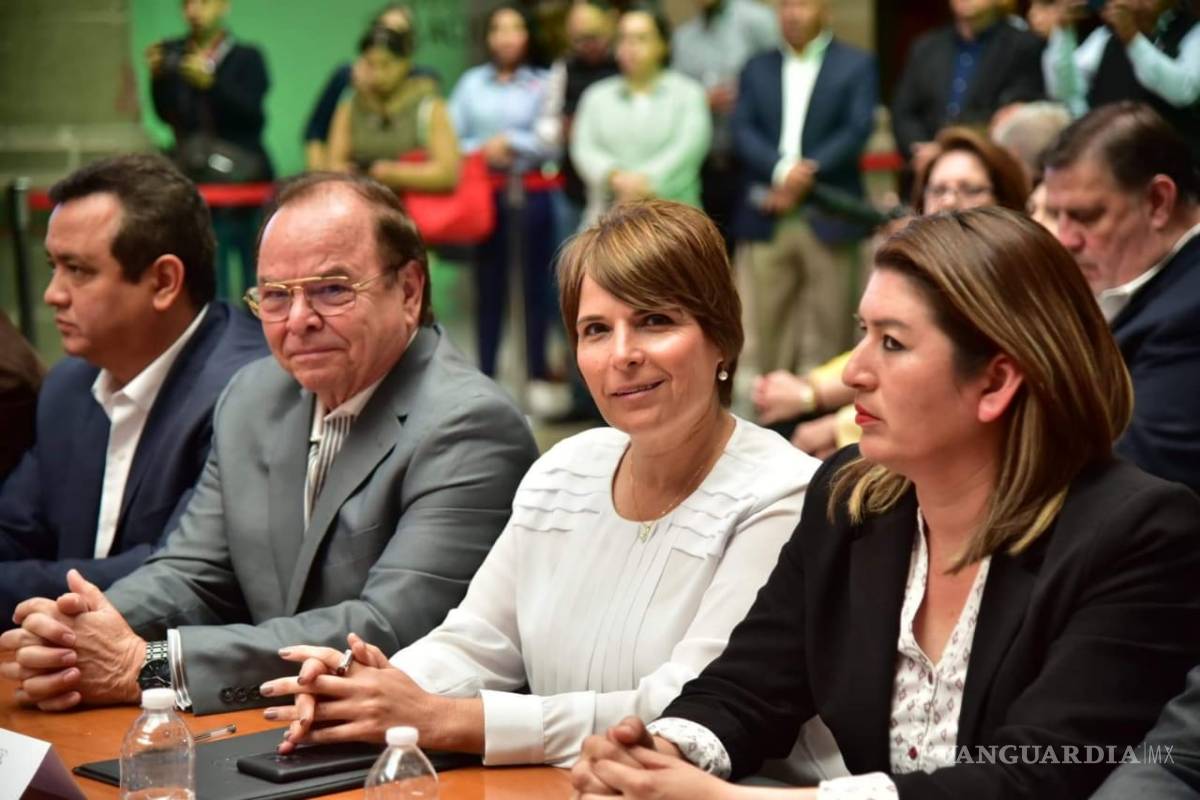 Alcaldesa de Cuatro Ciénegas firma convenio "Micha y Micha" con el Gobierno de Coahuila