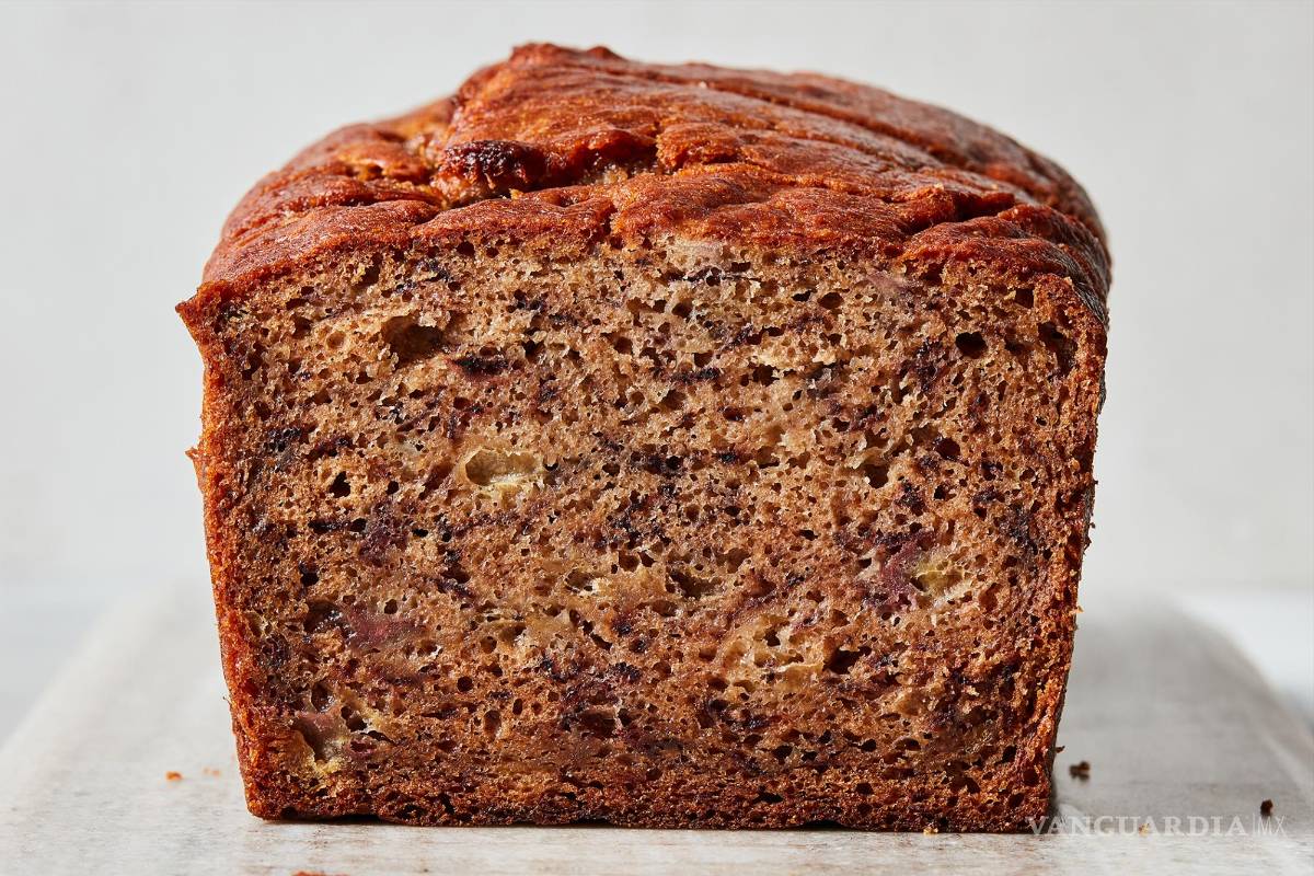 $!Siéntete libre de mezclar 1 taza de nueces picadas o chispas de chocolate.