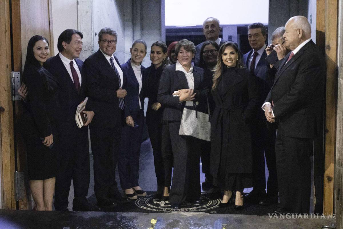 $!El Presidente de México se reunió con funcionarios de Morena para festejar en un restaurante el triunfo de Delfina Gómez como Gobernadora del Edomex.