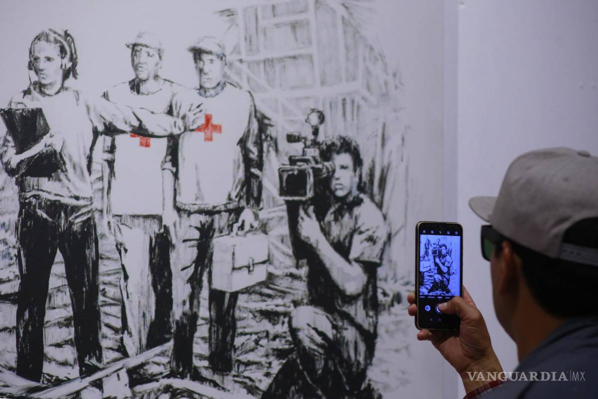 Banksy irrumpe sin permiso en México con exposición en Guadalajara
