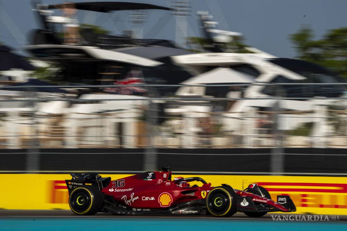 $!El piloto de Mónaco, Charles Leclerc, de la Scuderia Ferrari, en acción durante los entrenamientos libres 2 del Gran Premio de Fórmula 1 de Miami.