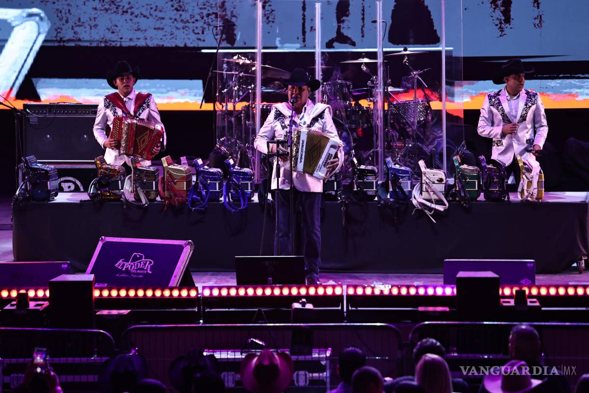 $!Pesado enciende “La Fiesta del Acordeón” en Saltillo