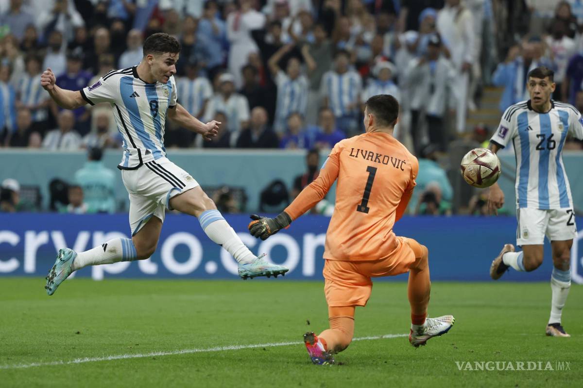 $!Julian Álvarez marca el segundo tanto albiceleste.