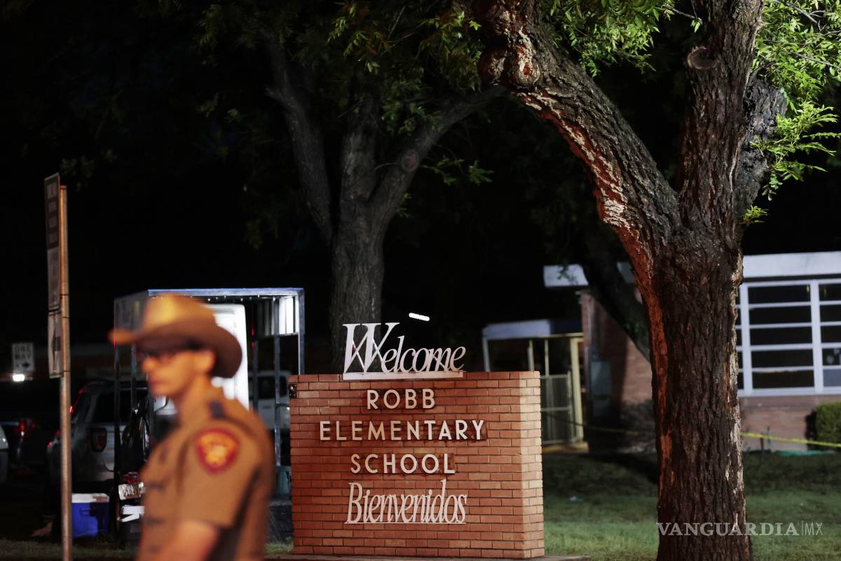 $!Con un letrero en inglés y español, así daba la bienvenida a los alumnos de primaria, quienes comenzaban su última semana de clases.