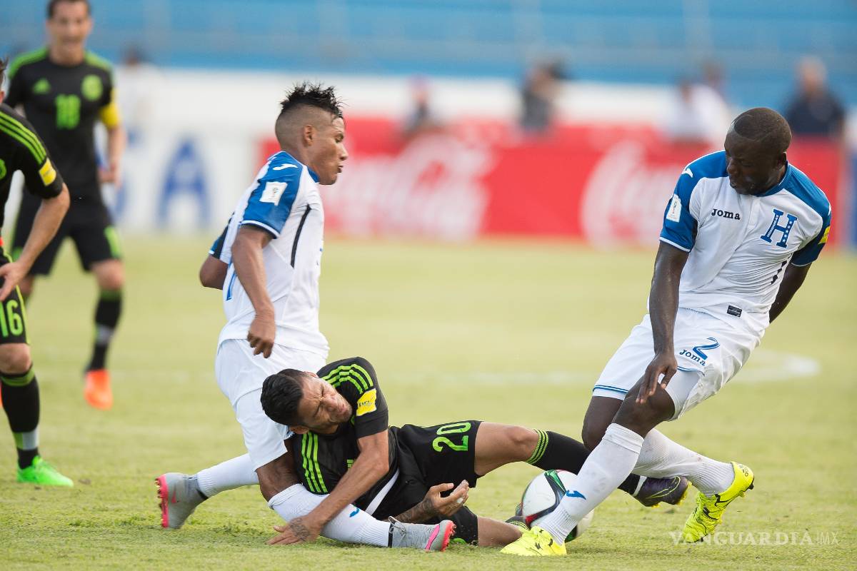 $!México vence 2-0 a Honduras