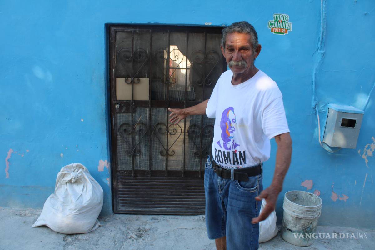 $!, Sergio Hernández, vecino de la colonia Santiago Ramírez, describe los momentos en los que se inundó la colonia.