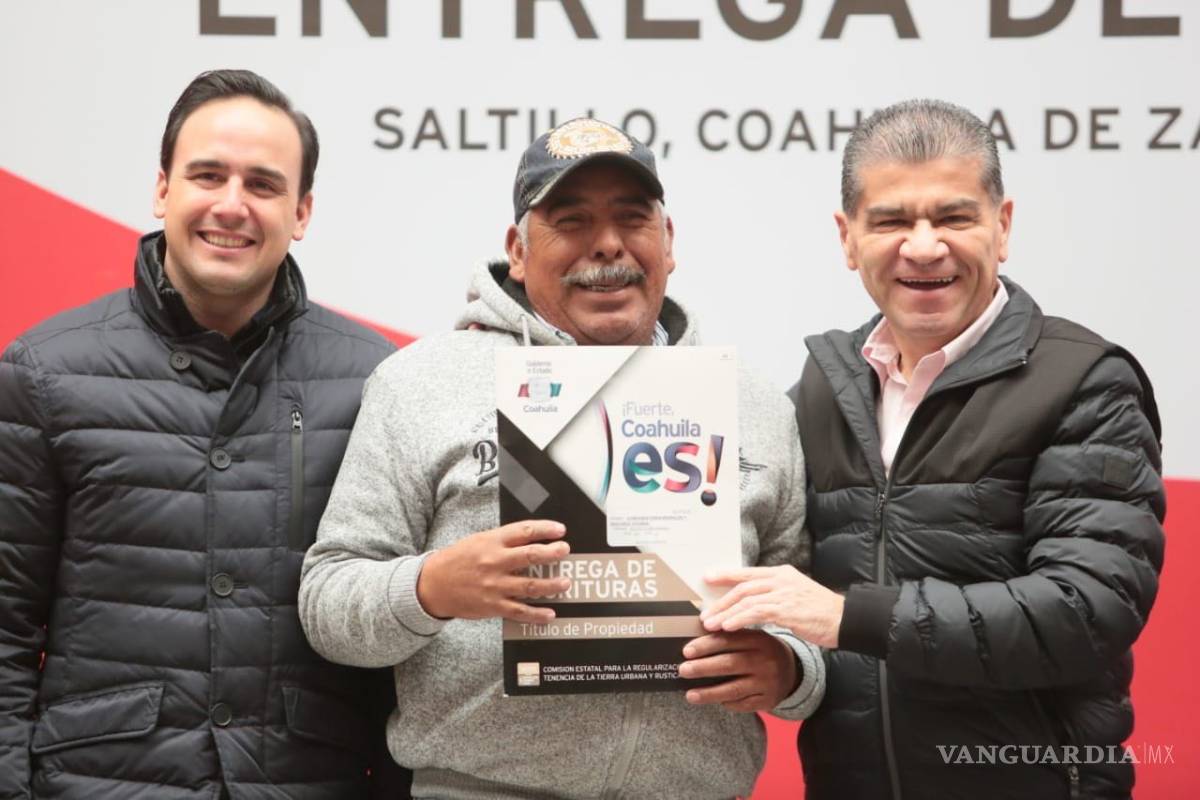 $!Entrega Riquelme la escritura 4 mil 521 del 2019