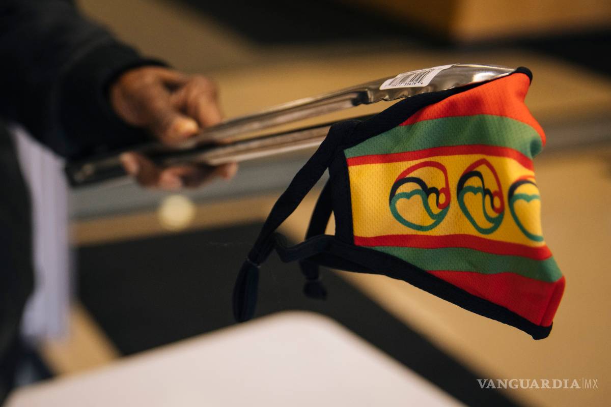 Mientras la pandemia repunta, los CDC emiten indicaciones cada vez más asertivas