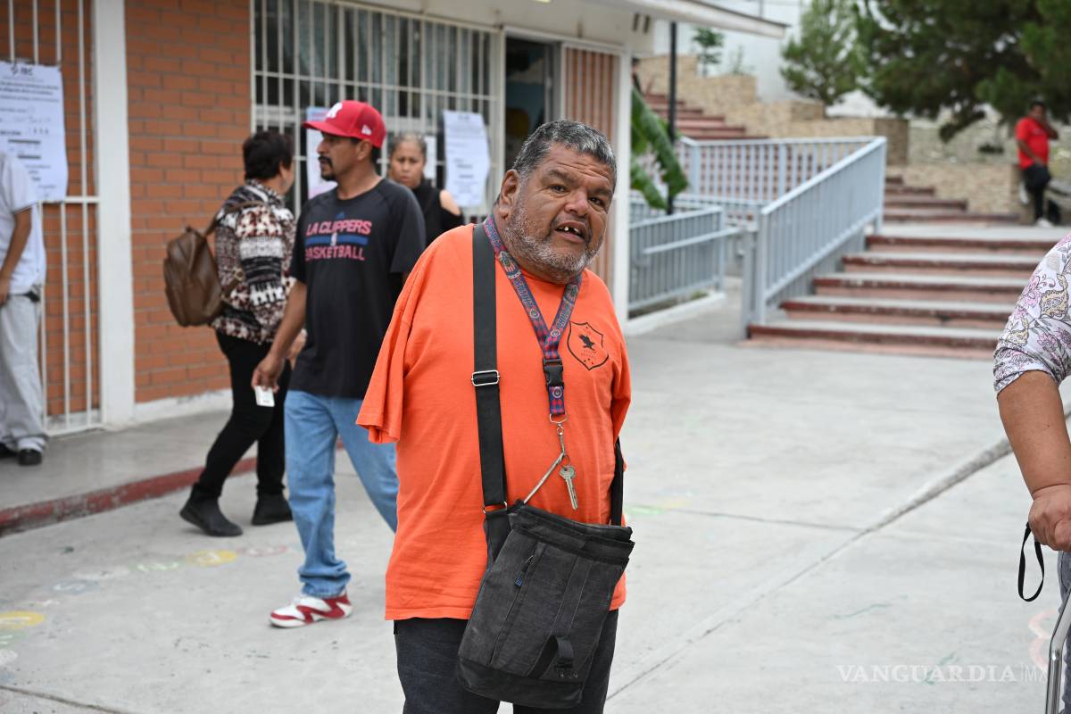 $!Saltillo: Voto a prueba de adversidades: Arturo Morales, ejemplo de voluntad y civilidad