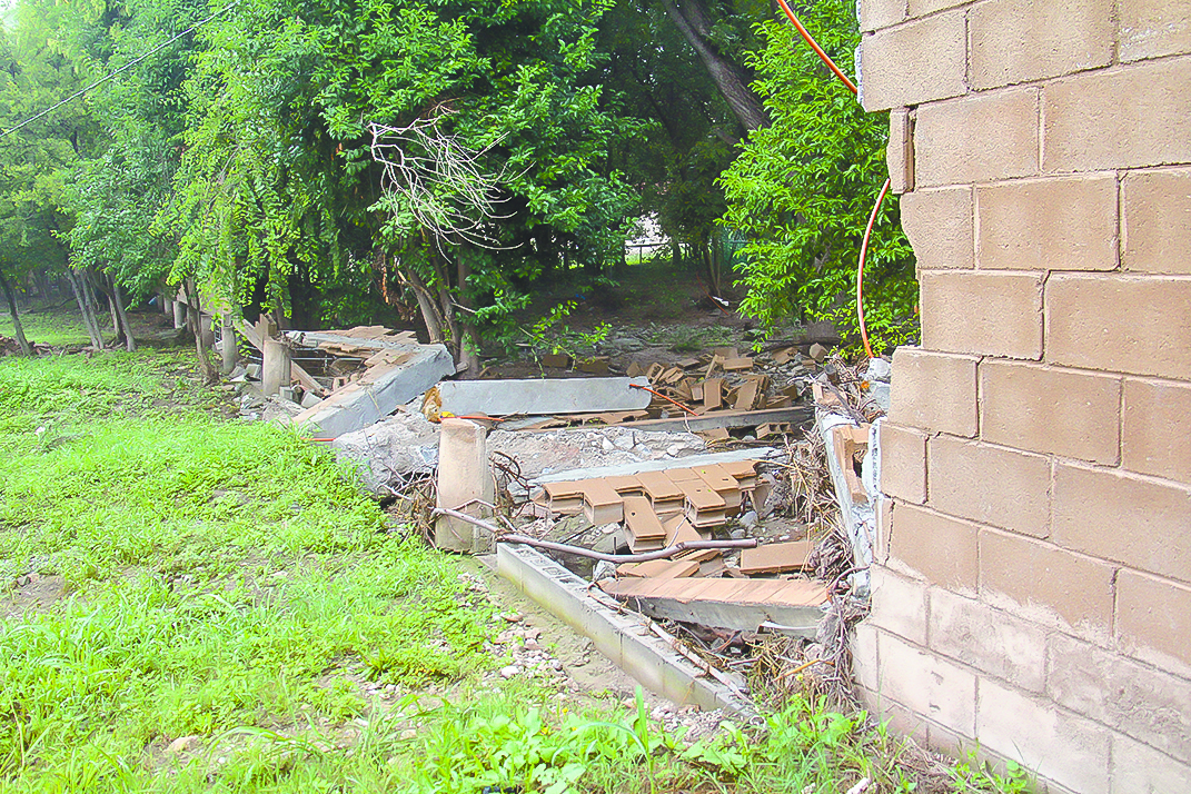 $!Somos el desagüe de todo Saltillo: Temen 300 familias por su integridad cada que llueve en la ciudad