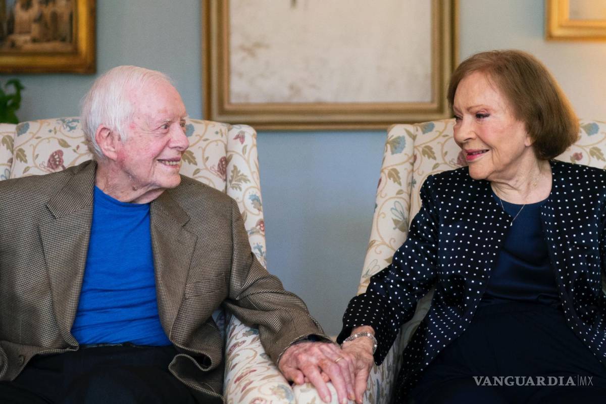 $!El expresidente Jimmy Carter y su esposa, Rosalynn Carter, en su casa en Plains, Georgia, el 25 de junio de 2021.