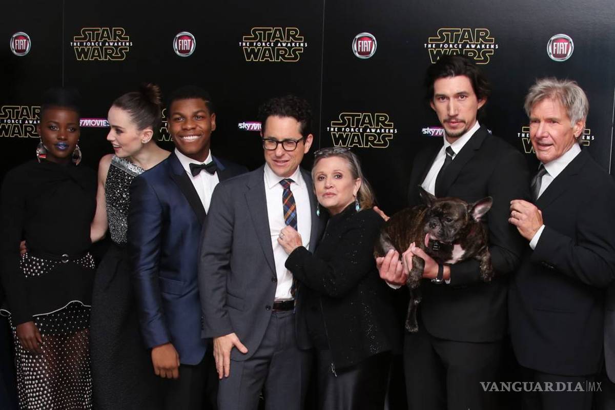 Protagonistas de "Star Wars" destacan el "maravilloso" trabajo de J.J. Abrams