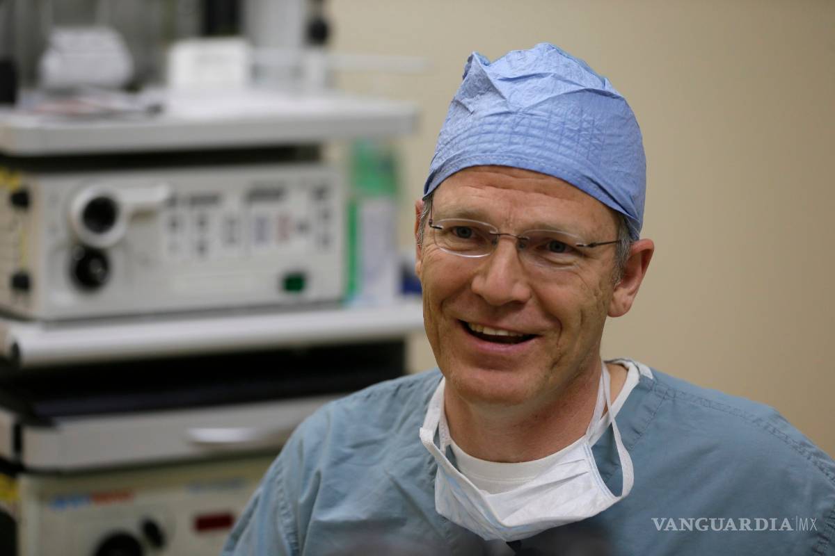 $!Injertan a niño aparato fonador y cuerdas vocales