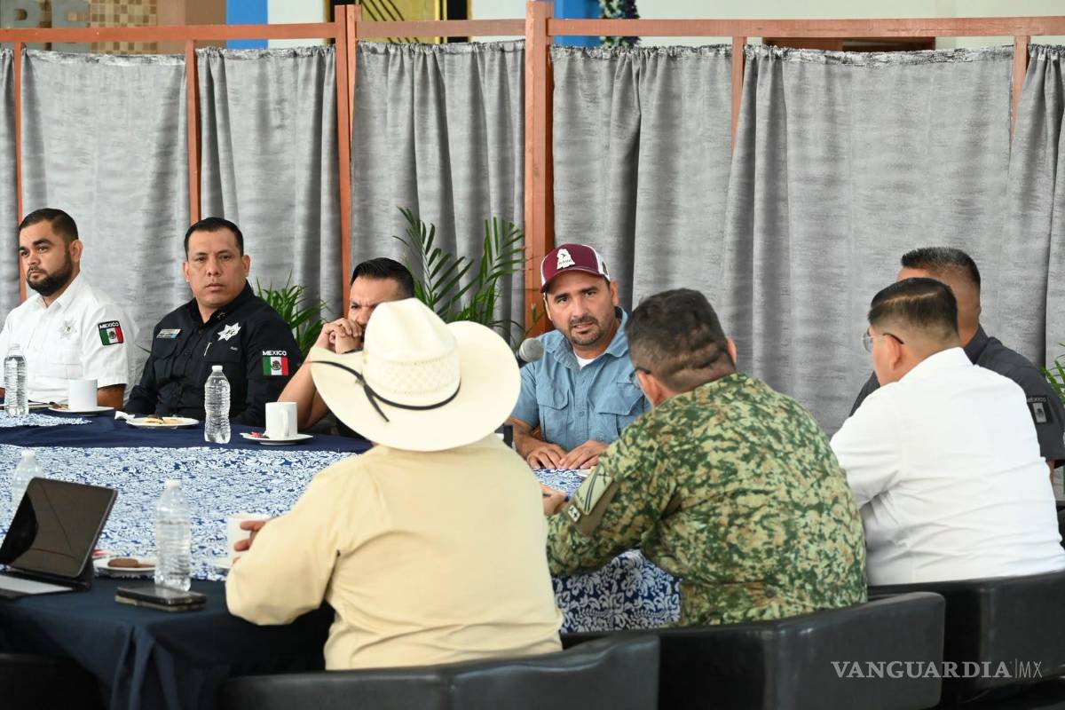 $!Autoridades de los tres órdenes de gobierno sostuvieron un encuentro con presidentes municipales de la región norte de Coahuila para analizar los principales retos en materia de seguridad pública.